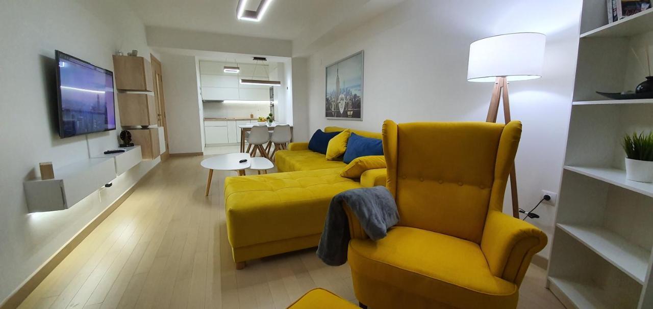 Lux Apartment Flatiron Szkopje Kültér fotó