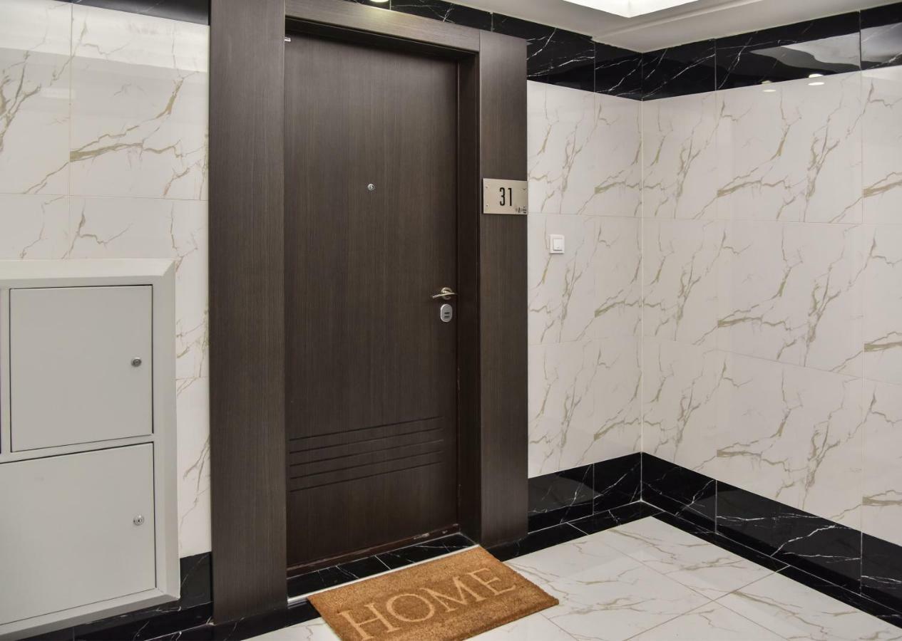 Lux Apartment Flatiron Szkopje Kültér fotó