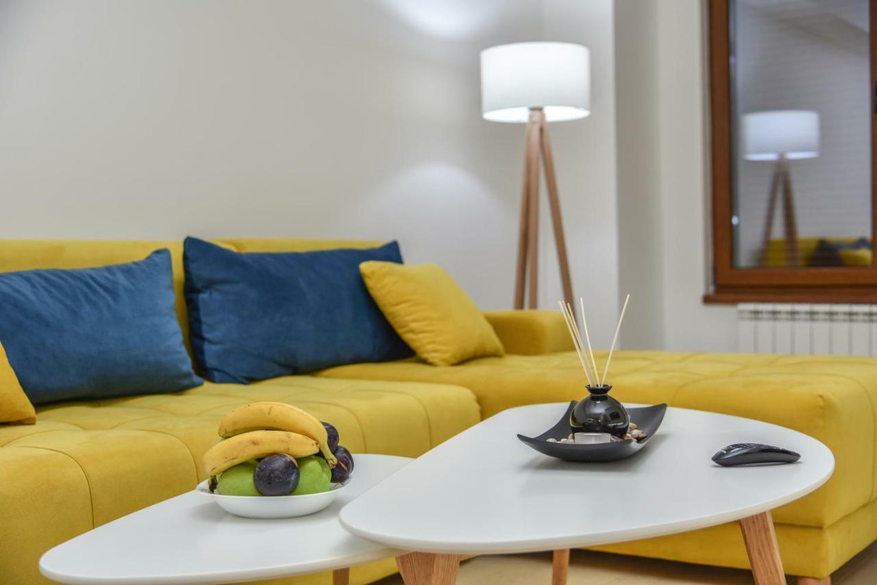 Lux Apartment Flatiron Szkopje Kültér fotó