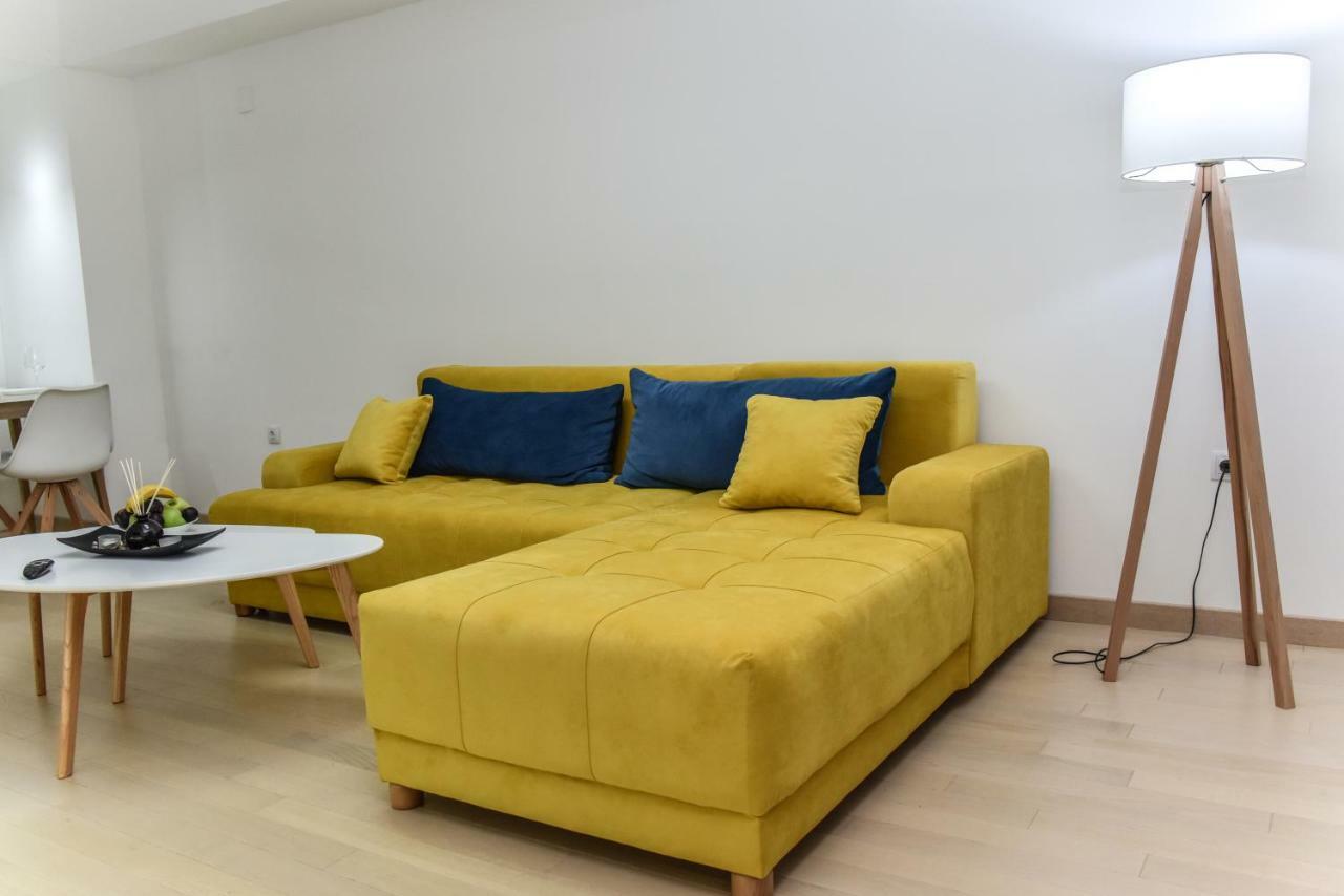 Lux Apartment Flatiron Szkopje Kültér fotó