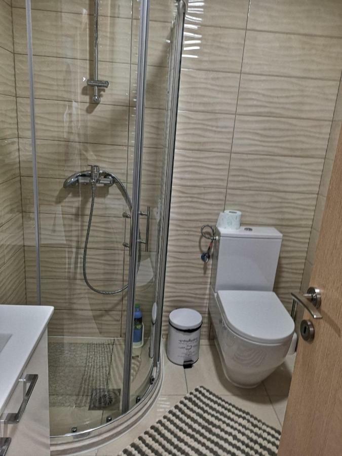 Lux Apartment Flatiron Szkopje Kültér fotó